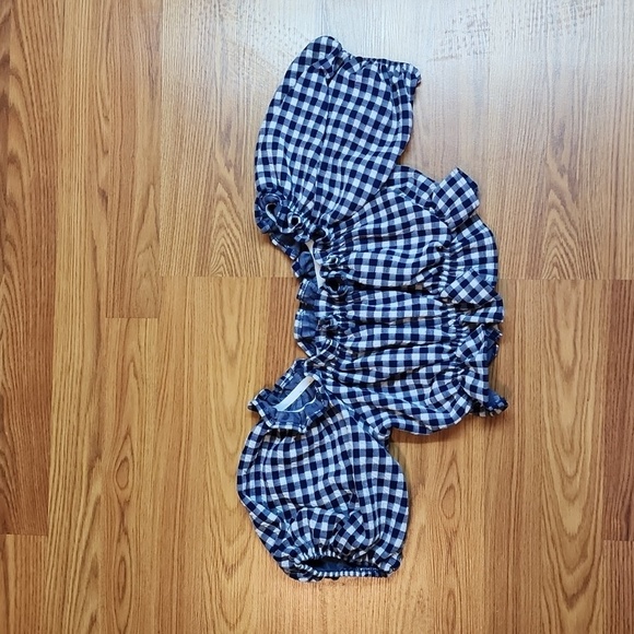 Mango Tops - Mango crop top,puffy short sleeves size S